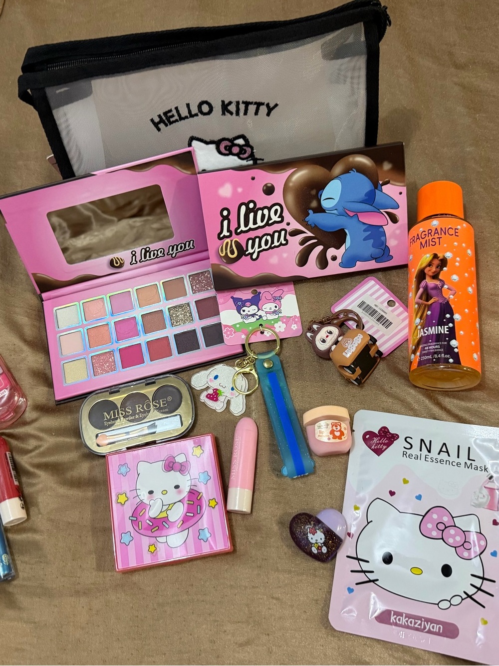 Hello Kitty & Stitch Makeup Makeup + Accessory Gift Set